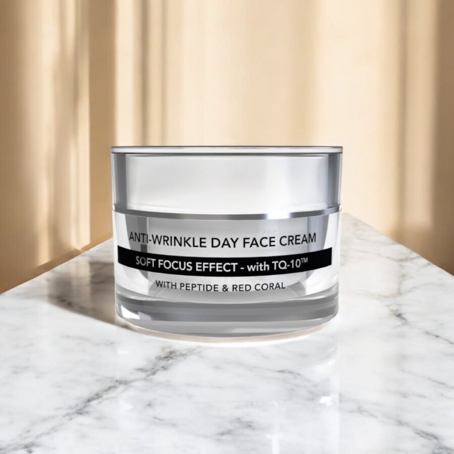 Crème visage jour effet « soft focus » avec TQ-10™